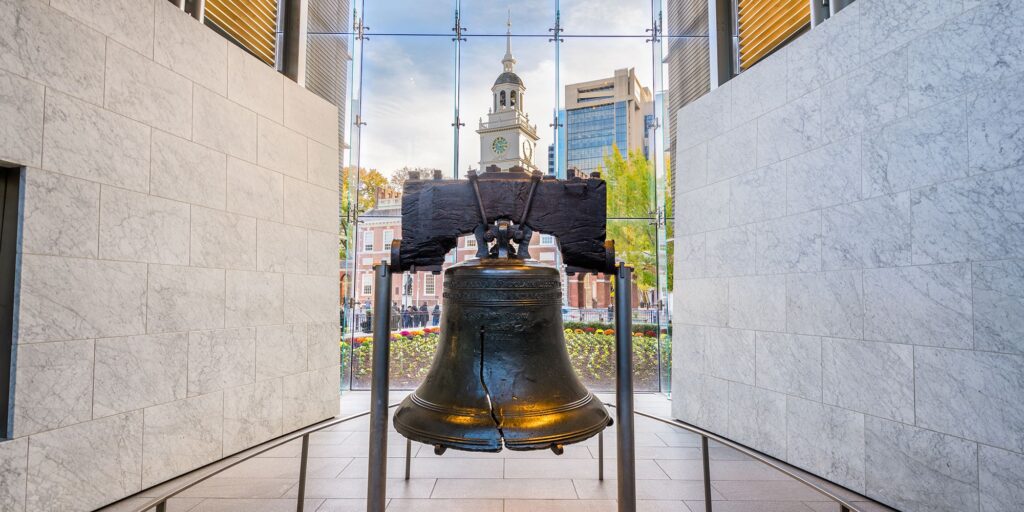 Train Philadelphia Bell web